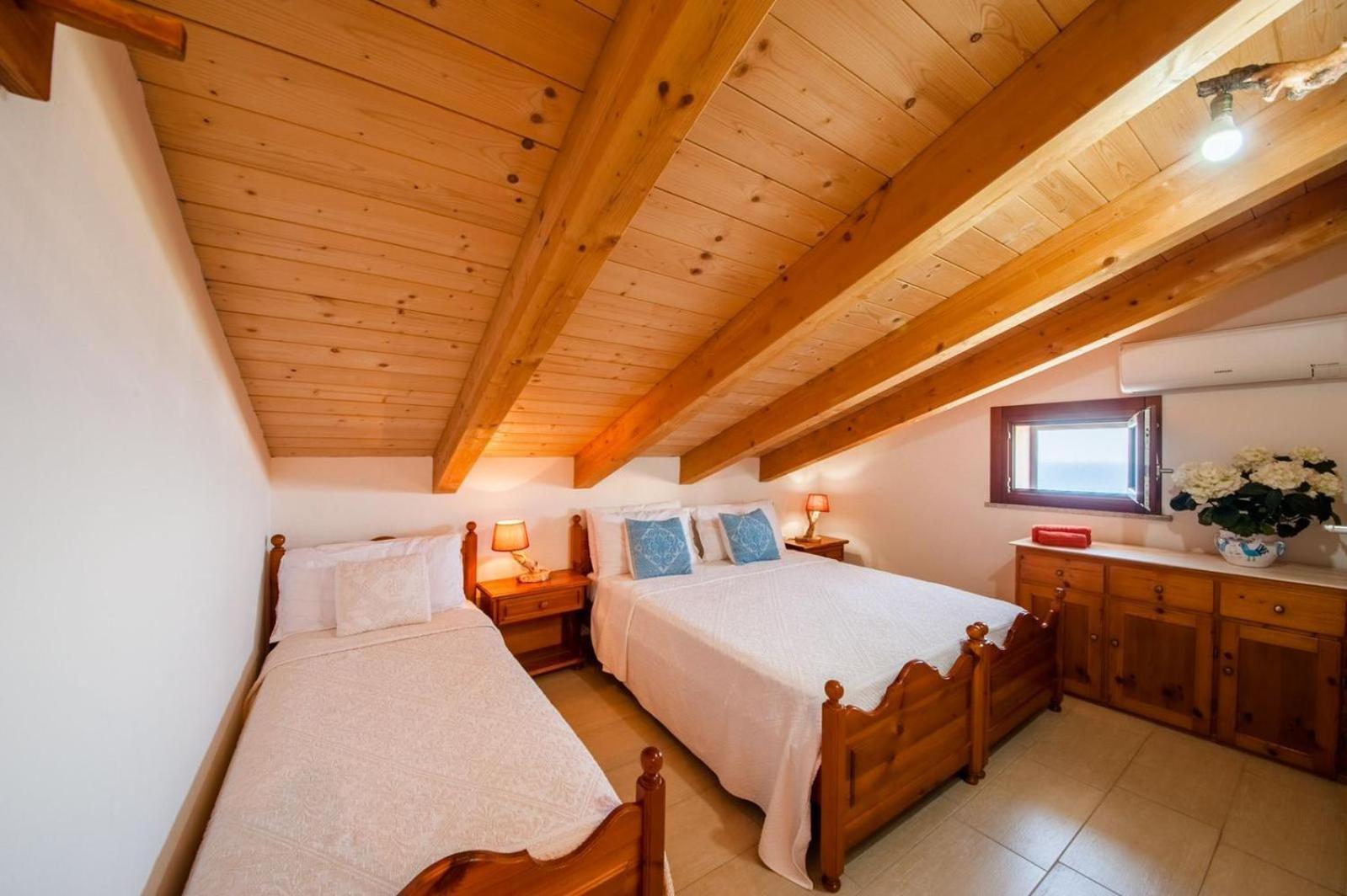 La Casa Di Mannazzotta 2 Bed and Breakfast Castelsardo Εξωτερικό φωτογραφία